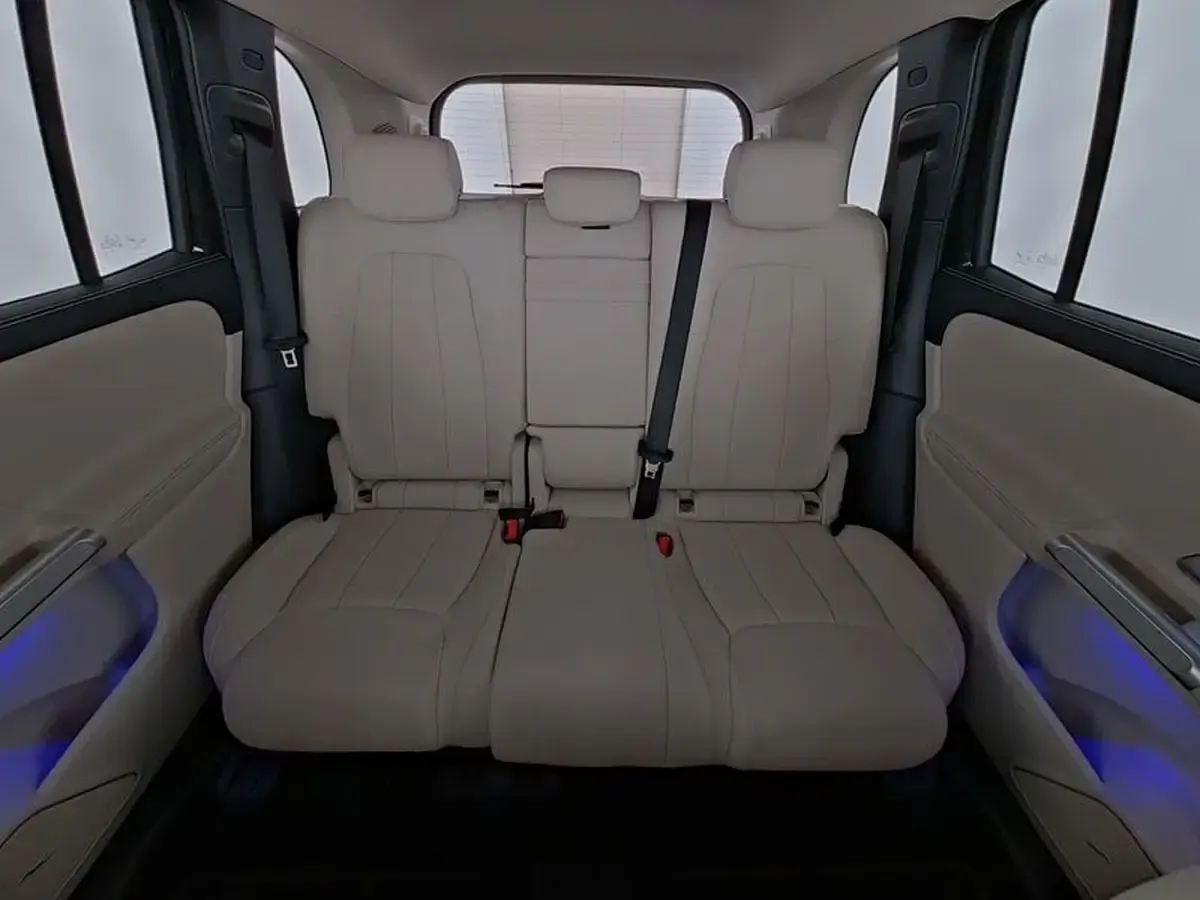 Gebraucht Mercedes GLB250 Progressive 165 PS (121 kW) 2026 Schwarz SUV