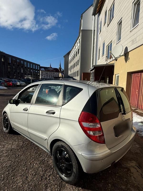 Silber Gebraucht 2005 Mercedes A180 Classic Limousine | 2.300 € (Guter Preis) - Bild 1/4