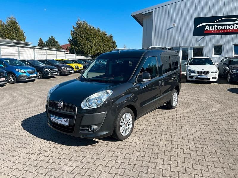 Schwarz Gebraucht 2011 Fiat Doblò Emotion Van / Kleinbus | 6.500 € (Fairer Preis) - Bild 1/4