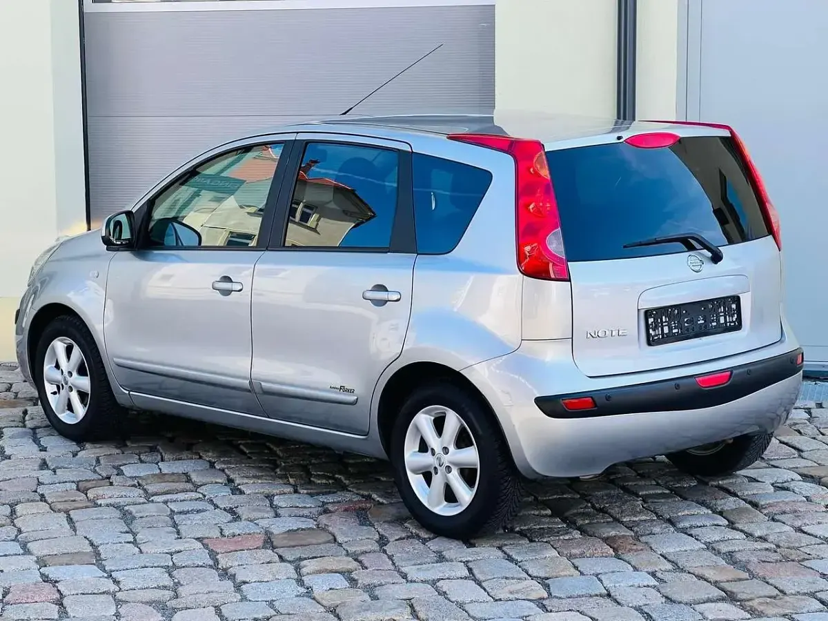 Second-hand Nissan Note Acenta 88 CP (64 kW) 2006 Argintiu Hatchback