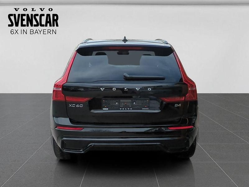 Gebraucht Volvo XC60 Plus 197 PS (144 kW) 2024 Schwarz SUV