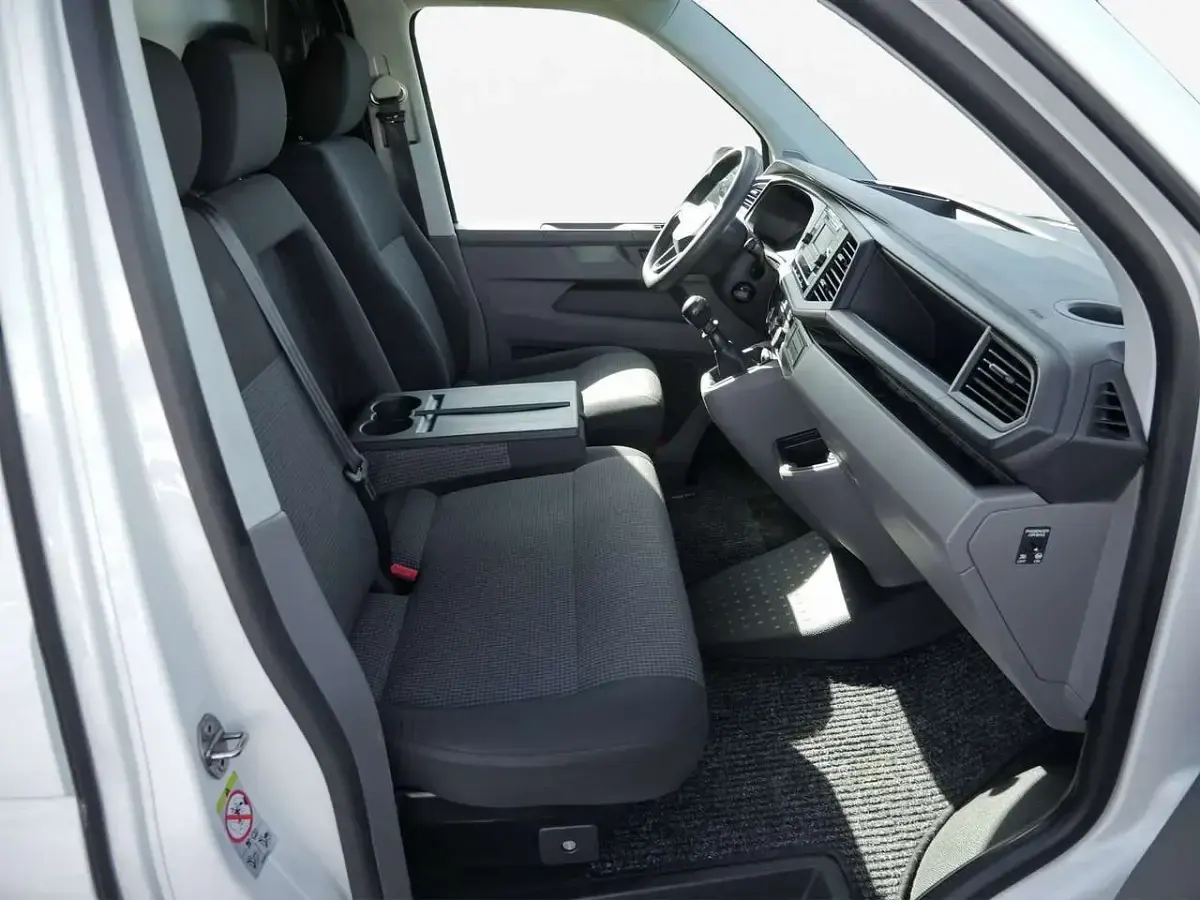 Gebraucht VW Transporter 90 PS (66 kW) 2021 Candyweiß Van