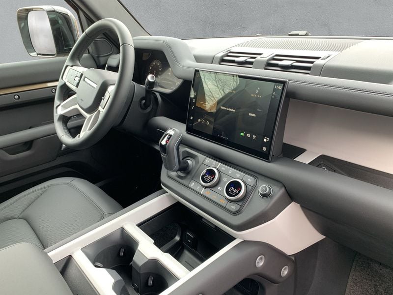 Gebraucht Land Rover Defender S 202 PS (148 kW) 2025 Gondwana stone SUV