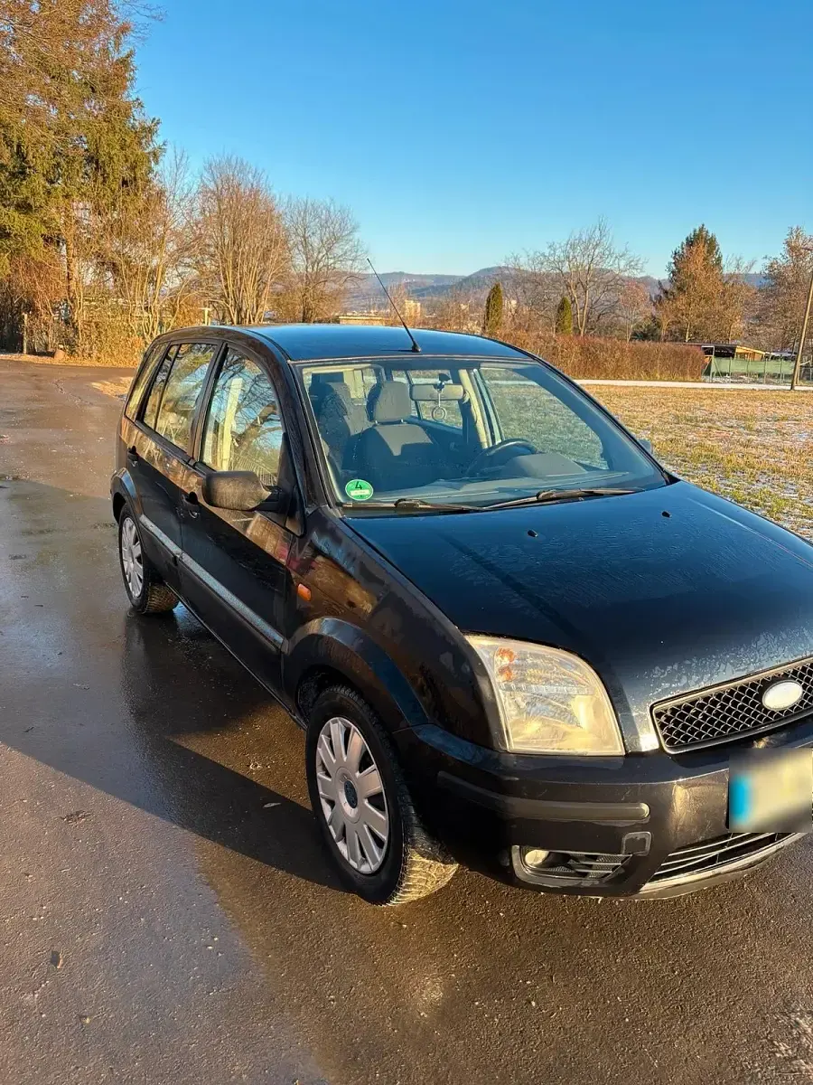 Gebraucht Ford Fusion 101 PS (74 kW) 2004 Schwarz Kleinwagen