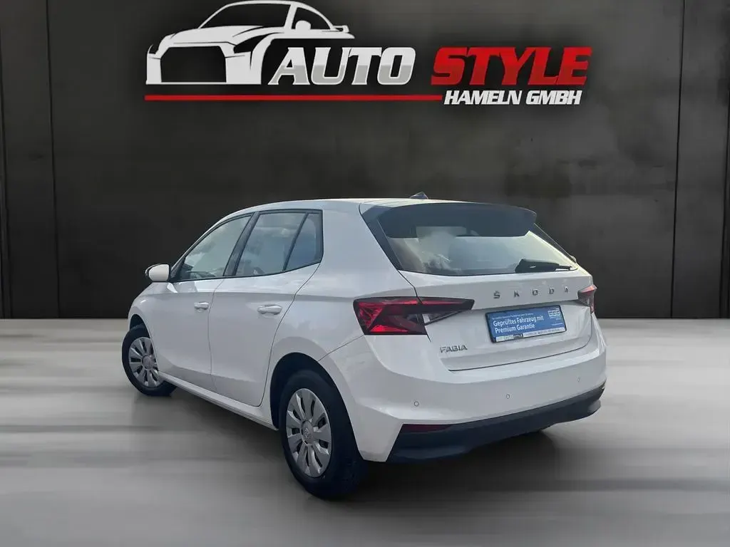 Używany Skoda Fabia Active 65 KM (47 kW) 2022 Biały Hatchback