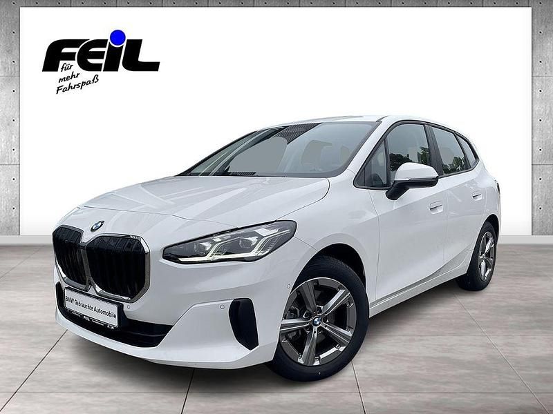 Alpinweiss iii Gebraucht 2024 BMW 218 Van / Kleinbus | 33.410 € (Etwas zu teuer) - Bild 1/4