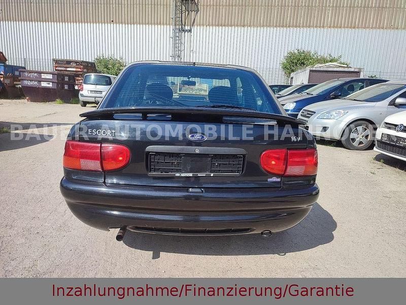 Gebraucht Ford Escort 88 PS (64 kW) 1996 Schwarz Coupé