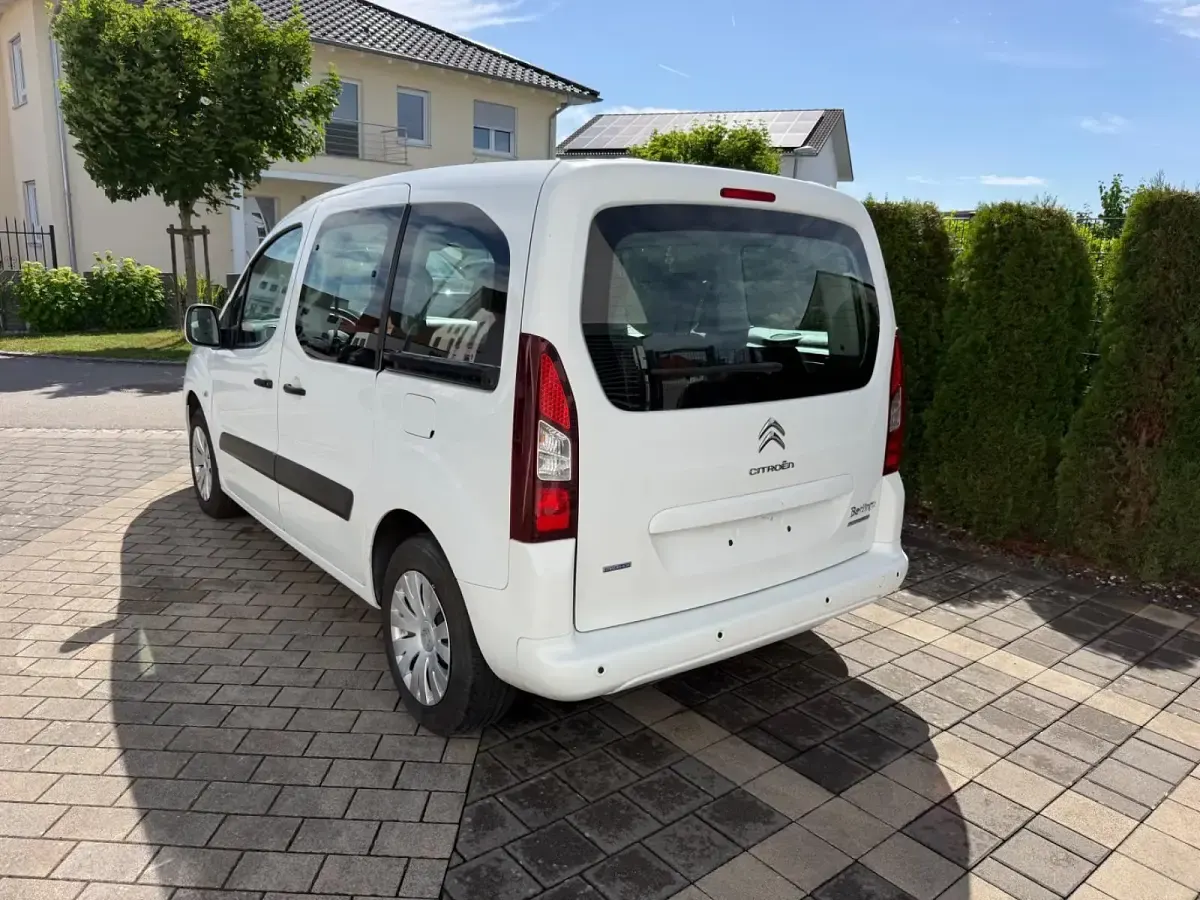 Gebraucht Citroën Berlingo 99 PS (72 kW) 2015 Weiß Van / Kleinbus