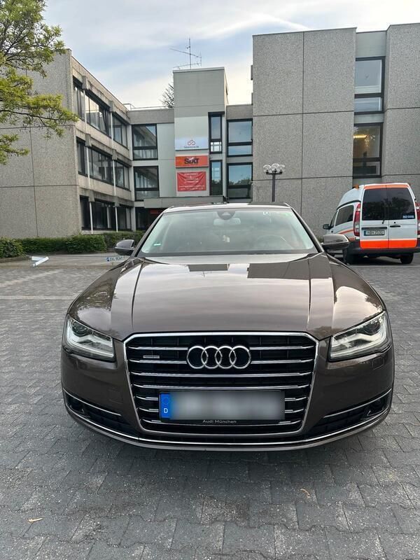 Braun Gebraucht 2014 Audi A8 Limousine | 21.500 € (Guter Preis) - Bild 1/4