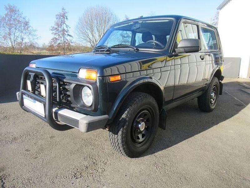 Gebraucht Lada niva 125 PS (91 kW) 2020 Grün SUV