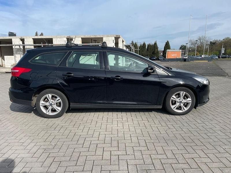 Gebraucht Ford Focus S 125 PS (91 kW) 2018 Schwarz Limousine