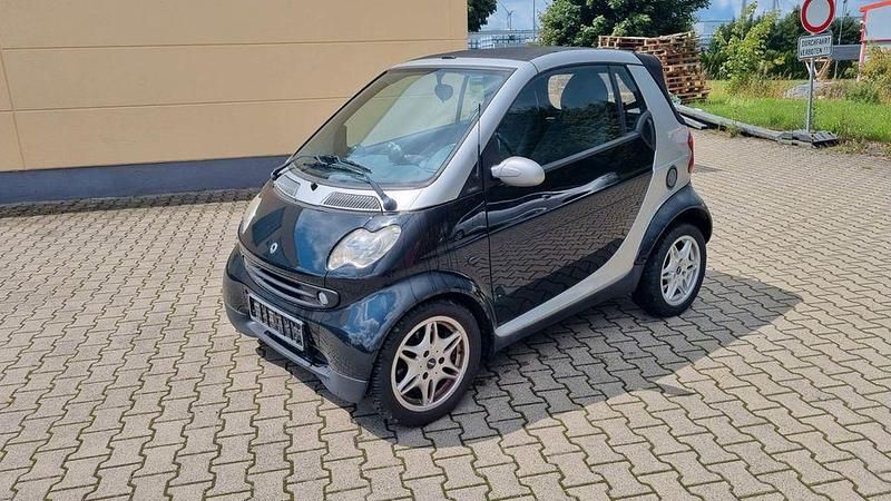 Schwarz Gebraucht 2003 Smart ForTwo Cabrio Pure Cabrio | 1.799 € (Fairer Preis) - Bild 1/4