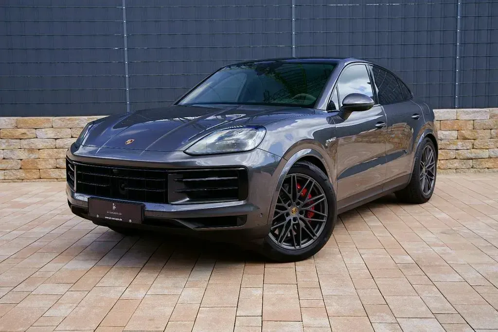 Gebraucht Porsche Cayenne 519 PS (381 kW) 2024 Grau SUV