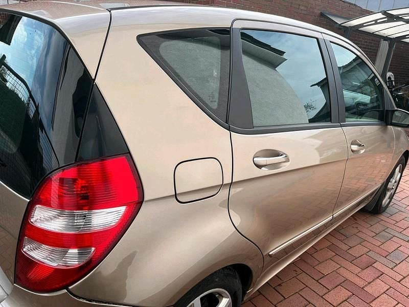 Gebraucht Mercedes A200 140 PS (102 kW) 2007 Beige Limousine