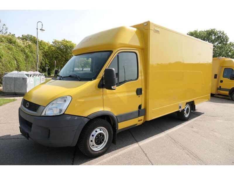 Gelb Gebraucht 2011 Iveco Daily Van | 9.996 € - Bild 1/4