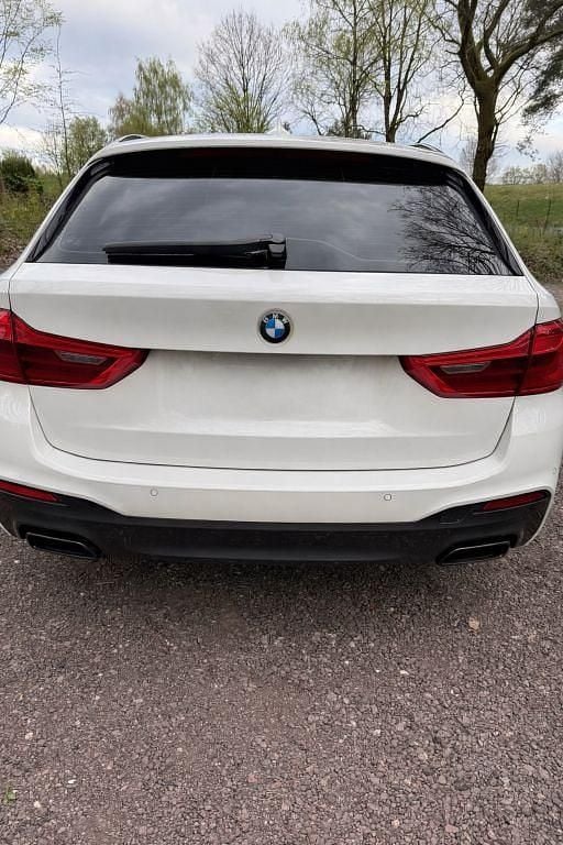 Gebraucht BMW M550 Shadowline 400 PS (294 kW) 2018 Weiß Limousine