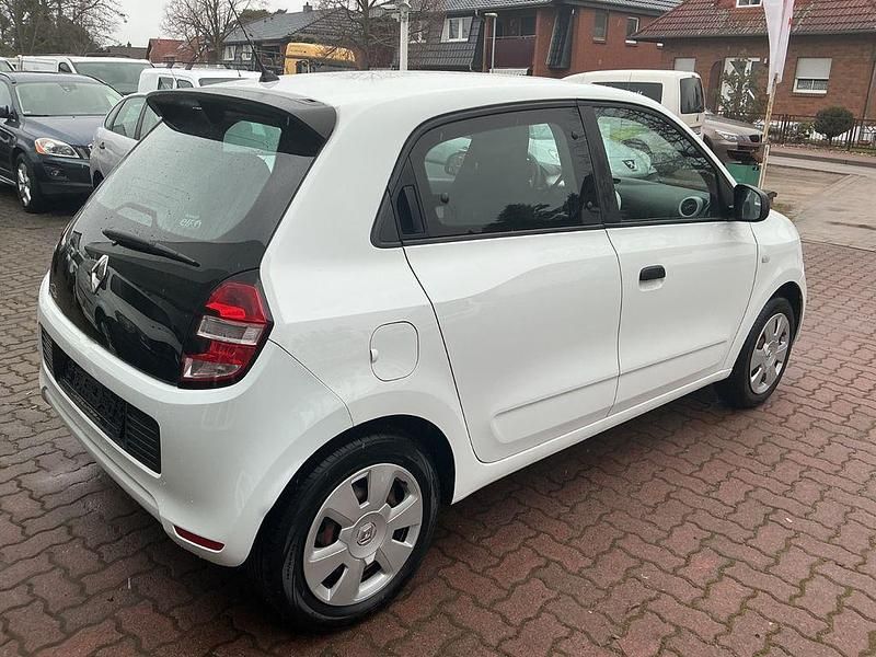 Gebraucht Renault Twingo Life 69 PS (50 kW) 2017 Weiß Kleinwagen