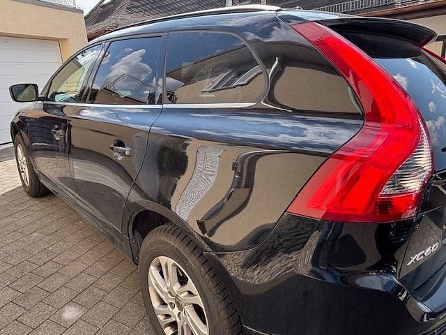 Gebraucht Volvo XC60 220 PS (161 kW) 2017 Schwarz SUV