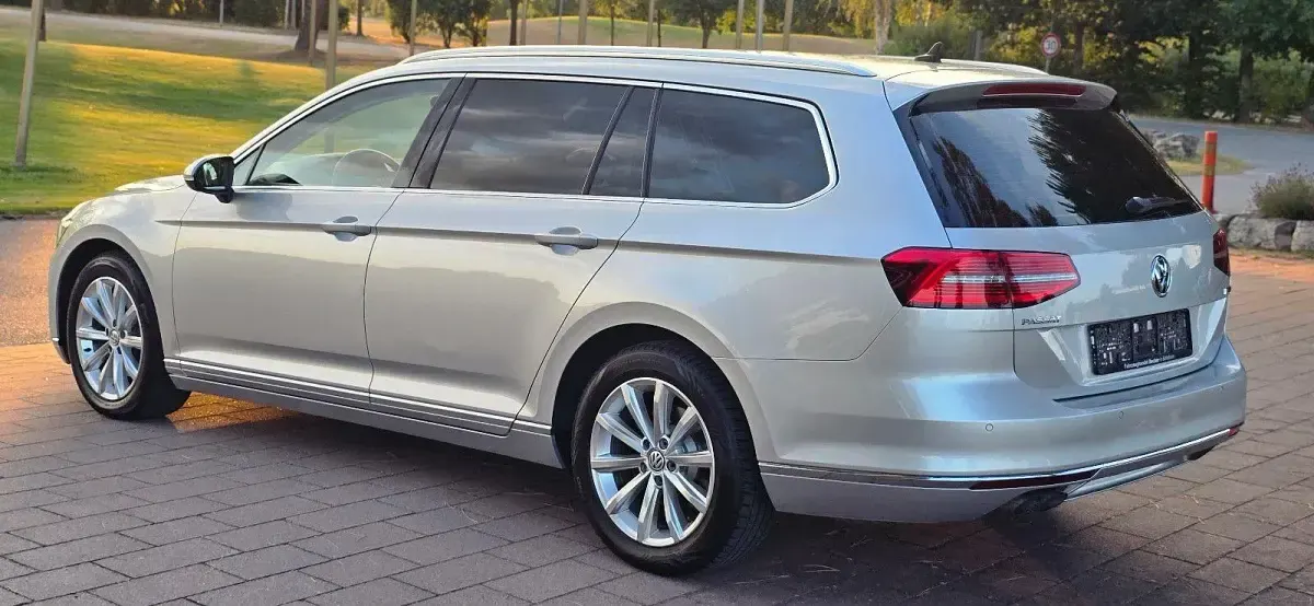 Gebraucht VW Passat Highline 190 PS (139 kW) 2019 Silber Kombi