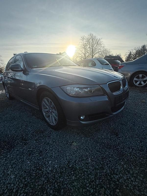 Gebraucht BMW 325 M Sport 218 PS (160 kW) 2010 Grau Limousine