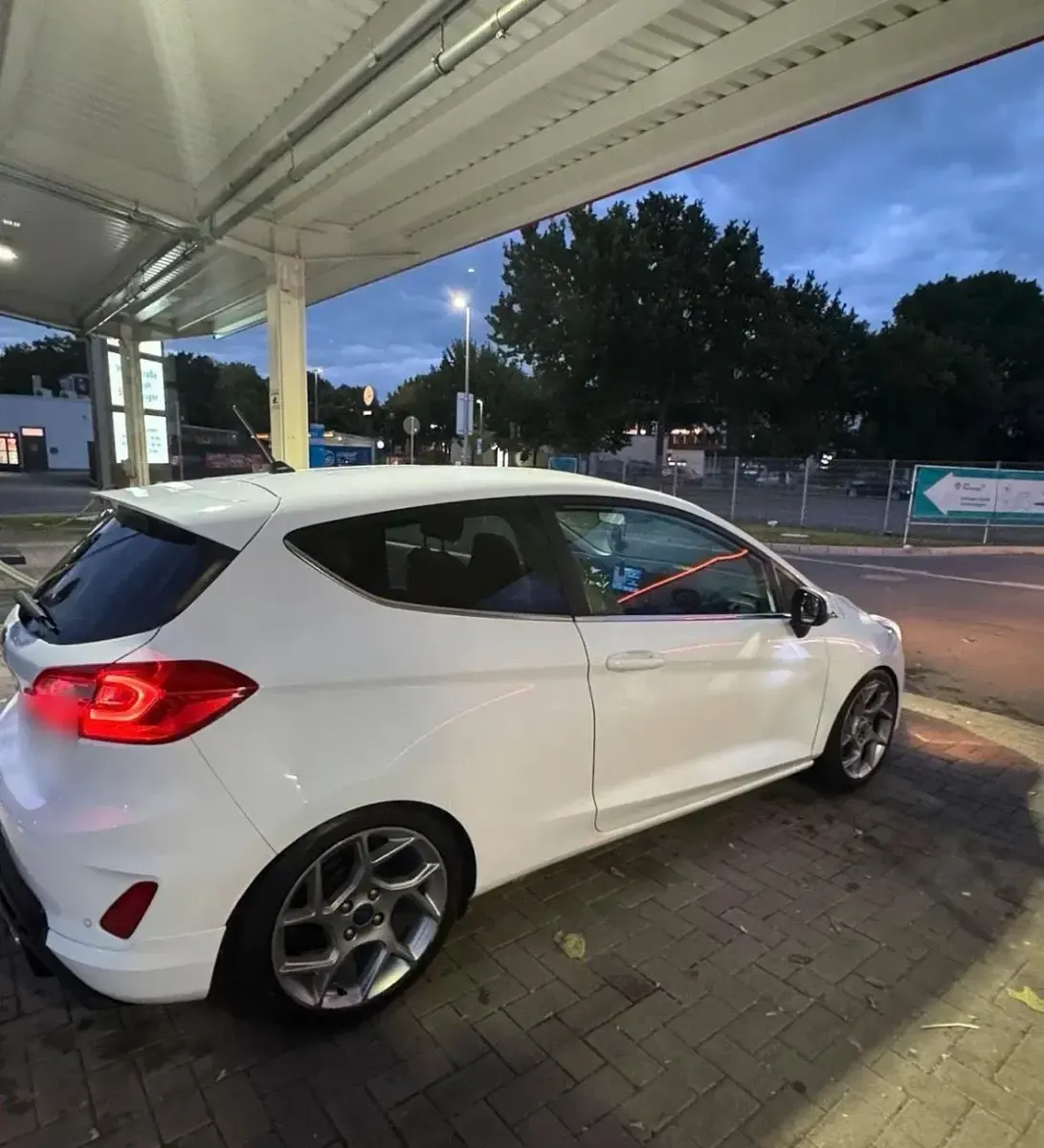 Gebraucht Ford Fiesta ST-Line 101 PS (74 kW) 2017 Weiß Kleinwagen