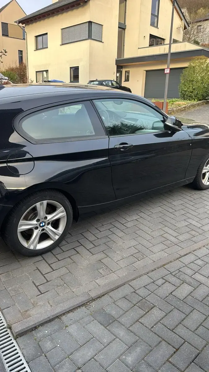 Gebraucht BMW 114 2012 Schwarz Kleinwagen