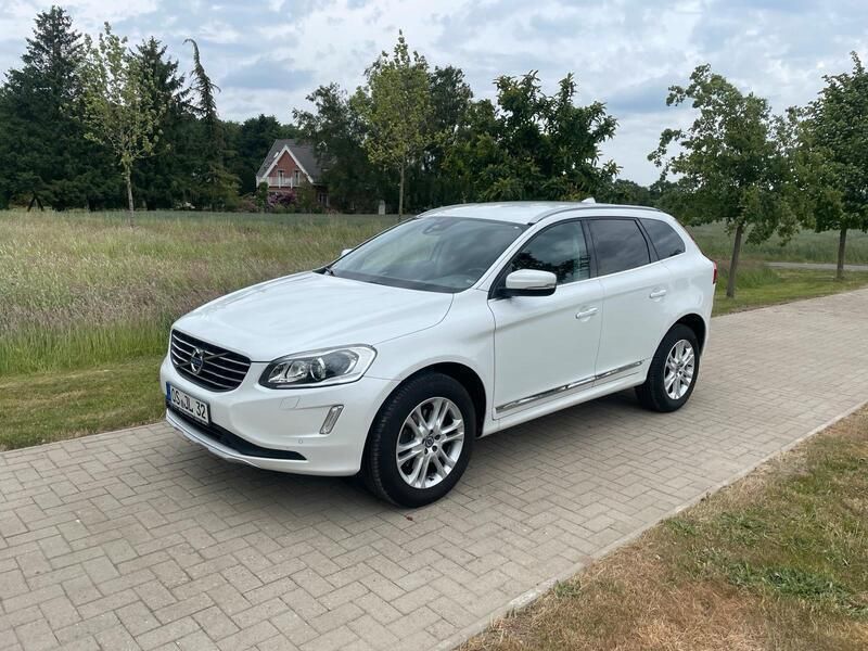Weiß Gebraucht 2014 Volvo XC60 Summum SUV | 15.500 € - Bild 1/4