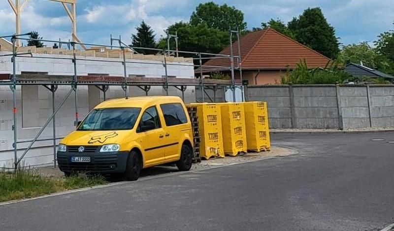 Gelb Gebraucht 2007 VW Caddy Van / Kleinbus | 2.650 € (Guter Preis) - Bild 1/4