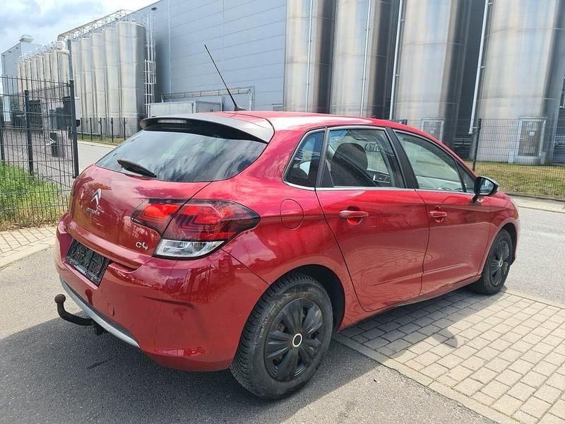 Gebraucht Citroën C4 SELECTION 131 PS (96 kW) 2015 Rot Limousine