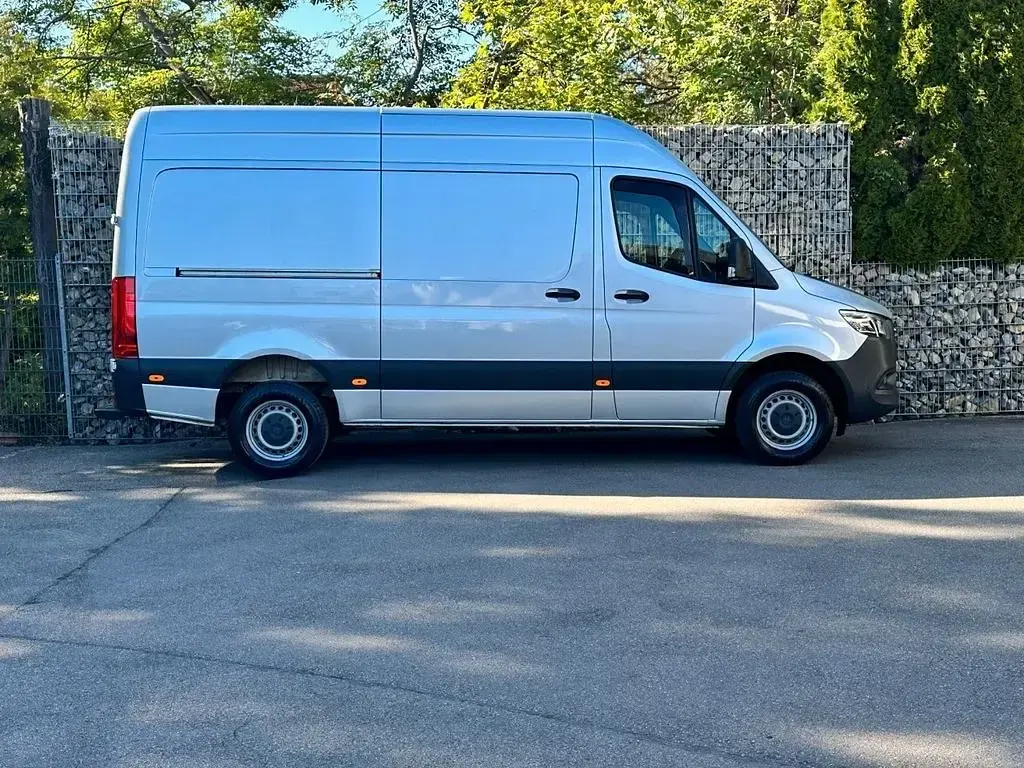 Gebraucht Mercedes Sprinter 190 PS (139 kW) 2020 Silber Van