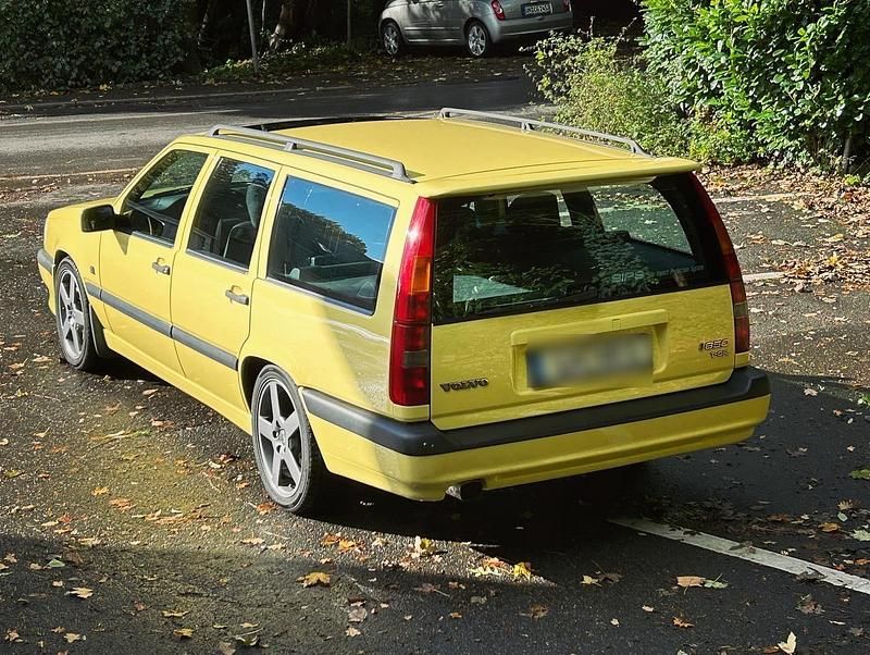 Gebraucht Volvo 850 241 PS (177 kW) 1995 Gelb Kombi