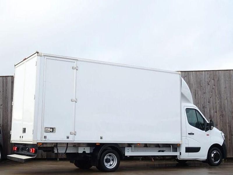 Gebraucht Renault Master 163 PS (119 kW) 2021 Weiss Van / Kleinbus