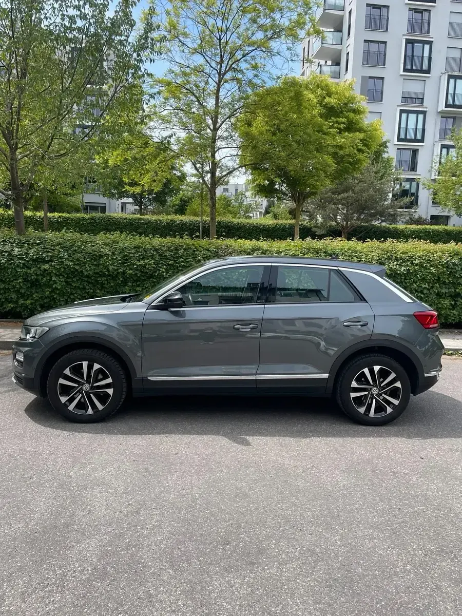 Gebraucht VW T-Roc 150 PS (110 kW) 2020 Grau SUV