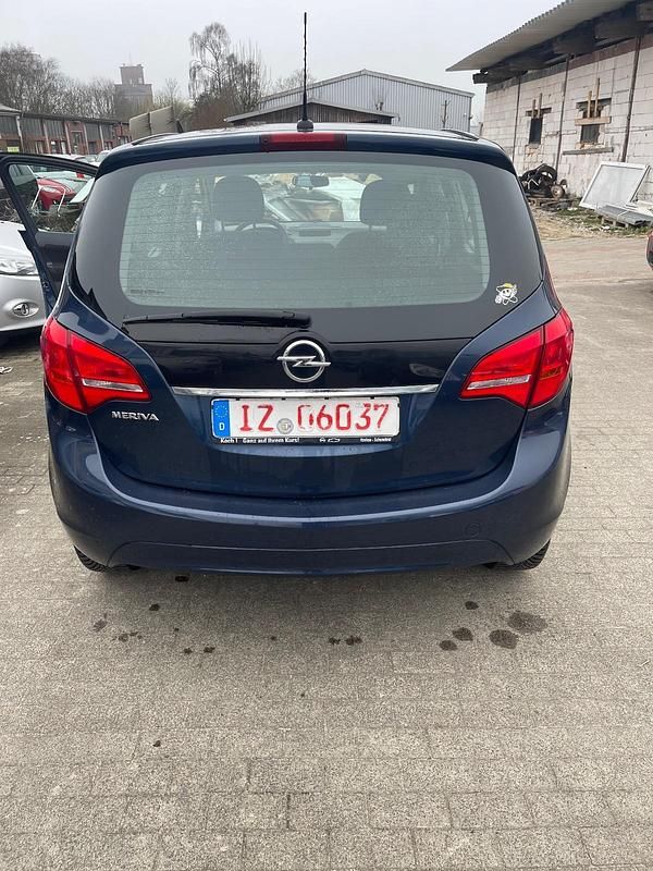 Gebraucht Opel Meriva 100 PS (73 kW) 2010 Blau Van / Kleinbus