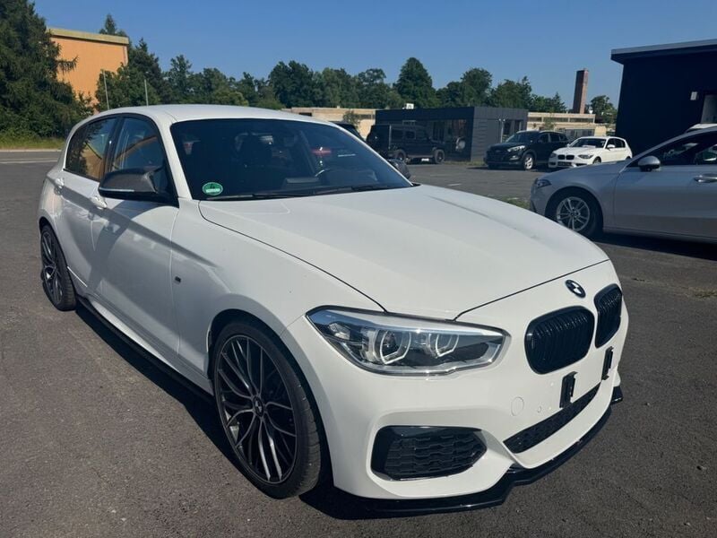Weiß Gebraucht 2015 BMW M135 Performance Kleinwagen | 28.999 € (Fairer Preis) - Bild 1/4