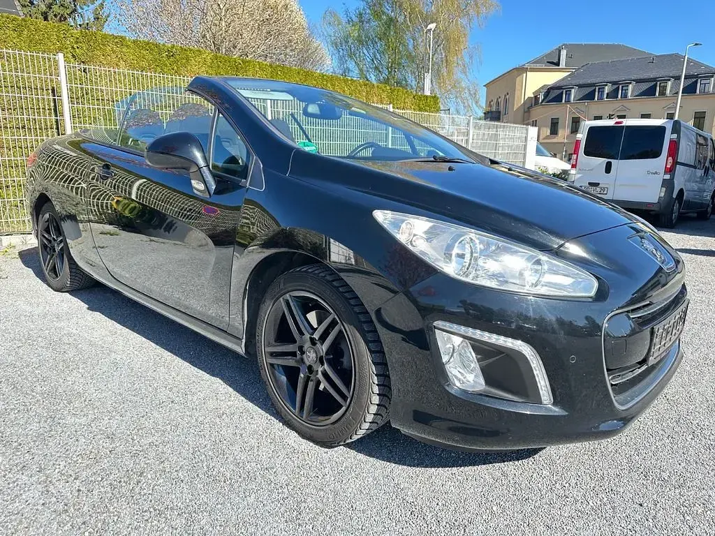 Gebraucht Peugeot 308 CC Active 156 PS (114 kW) 2011 Schwarz Cabrio