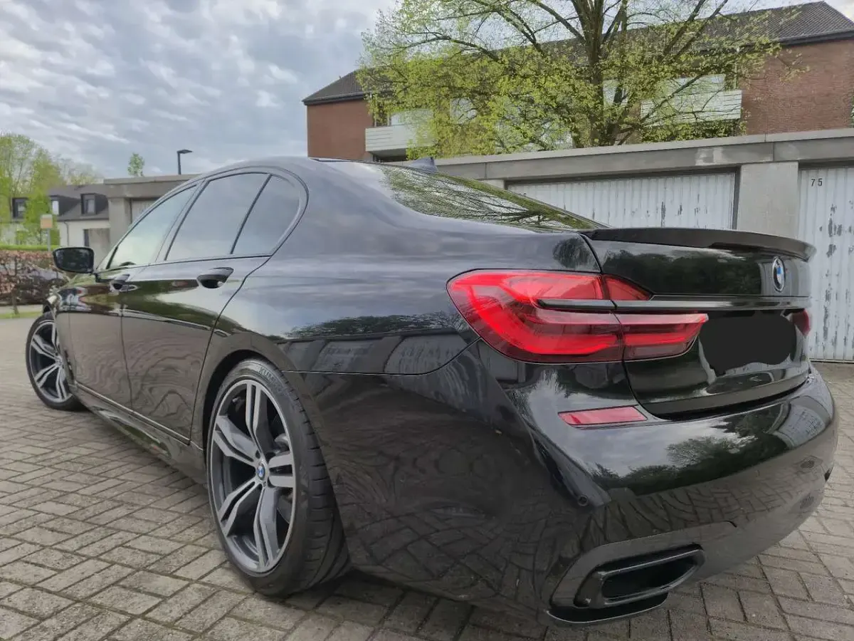 Gebraucht BMW 750 M Sport 449 PS (330 kW) 2016 Limousine