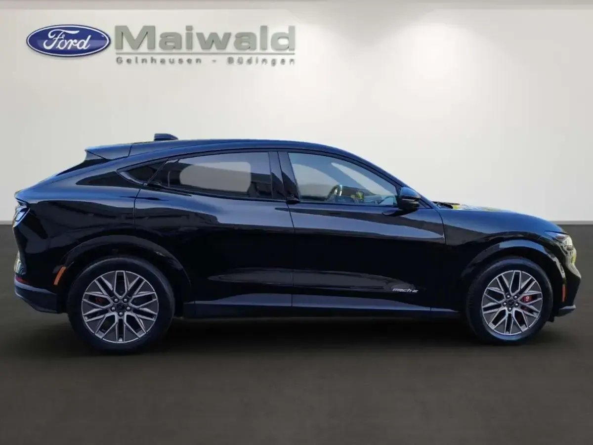 Neu Ford Mustang Mach-E Premium 216 kW (294 PS) 2026 Iridiumschwarz metallic SUV