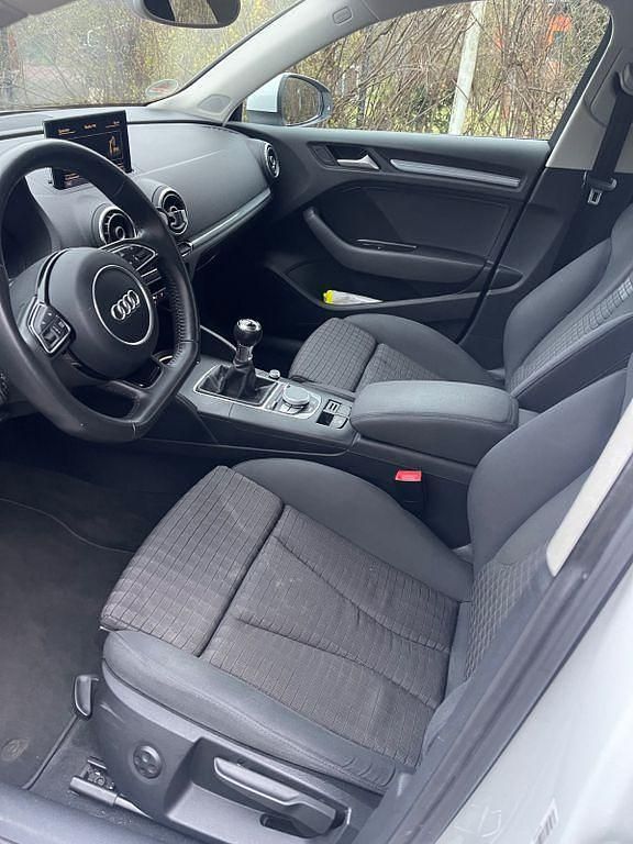 Gebraucht Audi A3 Ambition 140 PS (102 kW) 2013 Weiß Limousine