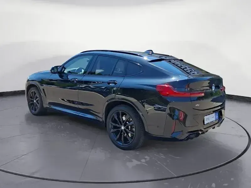 Gebraucht BMW X4 Sport Line 340 PS (250 kW) 2023 Schwarz SUV
