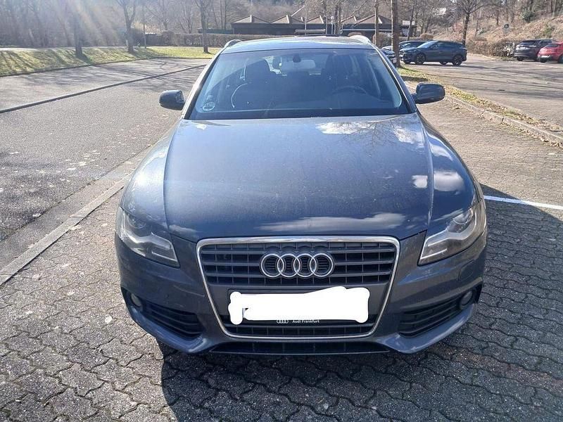 Gebraucht Audi A4 Attraction 143 PS (105 kW) 2010 Grau Kombi