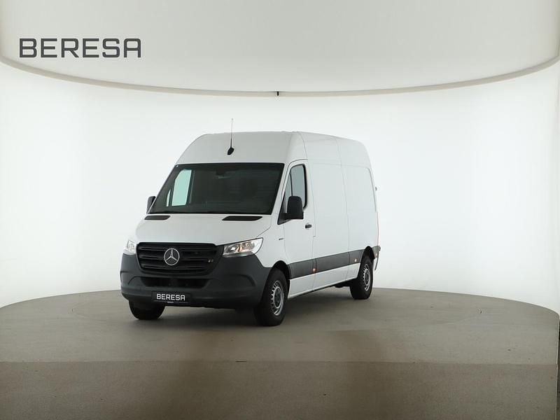 Weiß Gebraucht 2022 Mercedes E-Sprinter Van | 22.586 € (Fairer Preis) - Bild 1/4