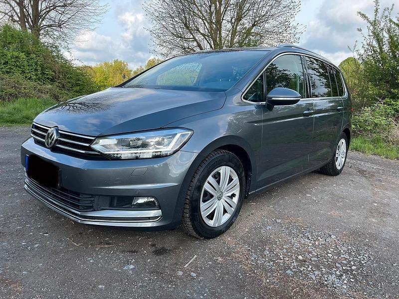 Gebraucht VW Touran 150 PS (110 kW) 2018 Grau Van / Kleinbus