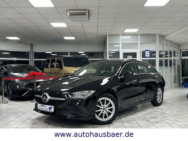 Schwarz Gebraucht 2021 Mercedes CLA220 Shooting Brake Kombi | 22.990 € (Guter Preis) - Bild 1/4