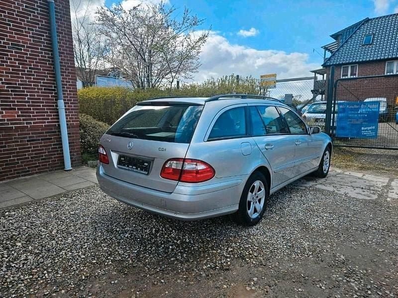 Second-hand Mercedes E320 224 CP (164 kW) 2004 Gri Break