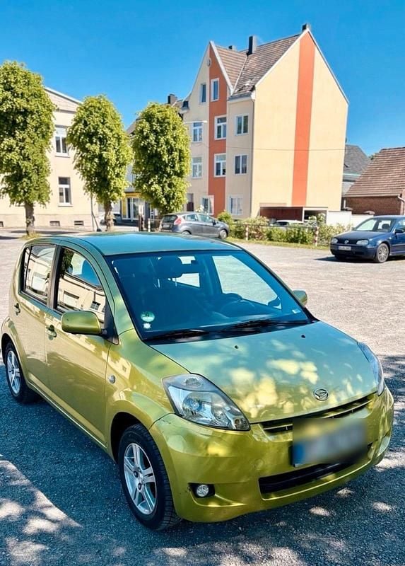 Gebraucht Daihatsu Sirion 91 PS (66 kW) 2008 Grün Kleinwagen