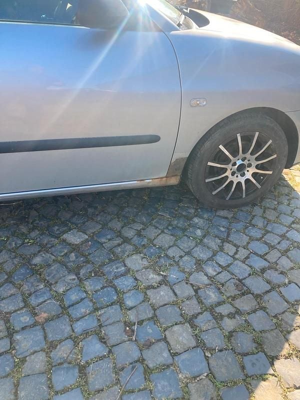 Gebraucht Seat Cordoba 90 PS (66 kW) 2006 Silber Limousine