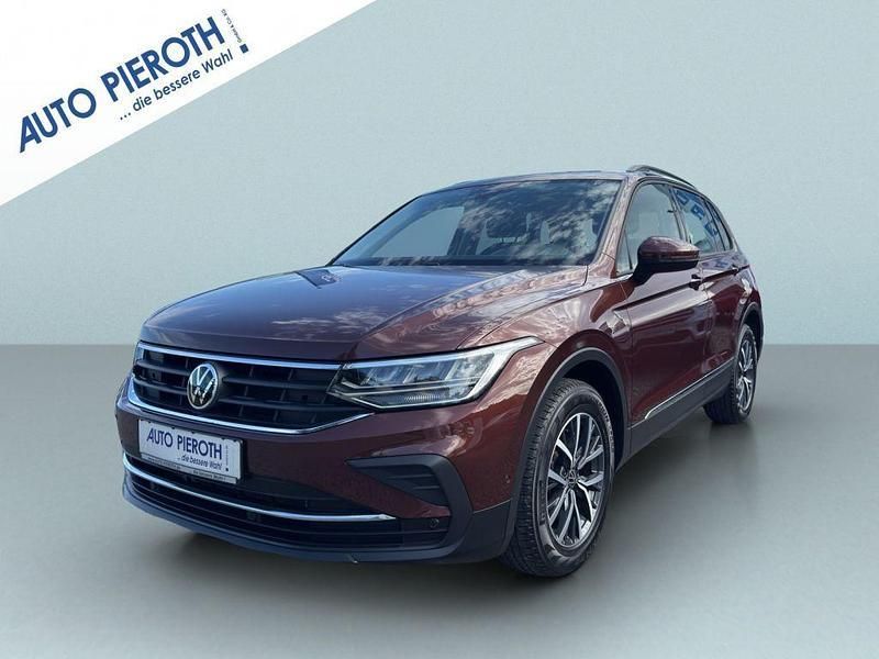 Braun Gebraucht 2021 VW Tiguan Life SUV | 29.950 € (Fairer Preis) - Bild 1/4