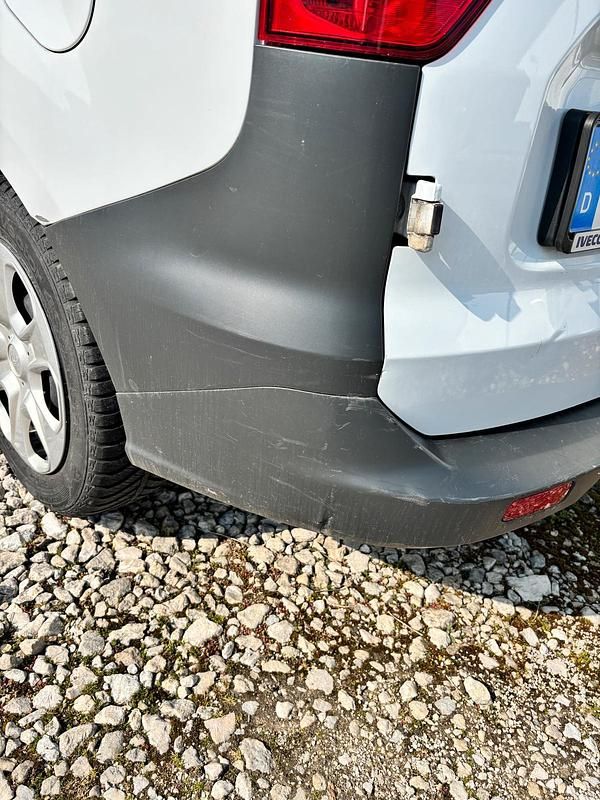 Używany Ford Transit 116 KM (85 kW) 2023 Biały Minivan