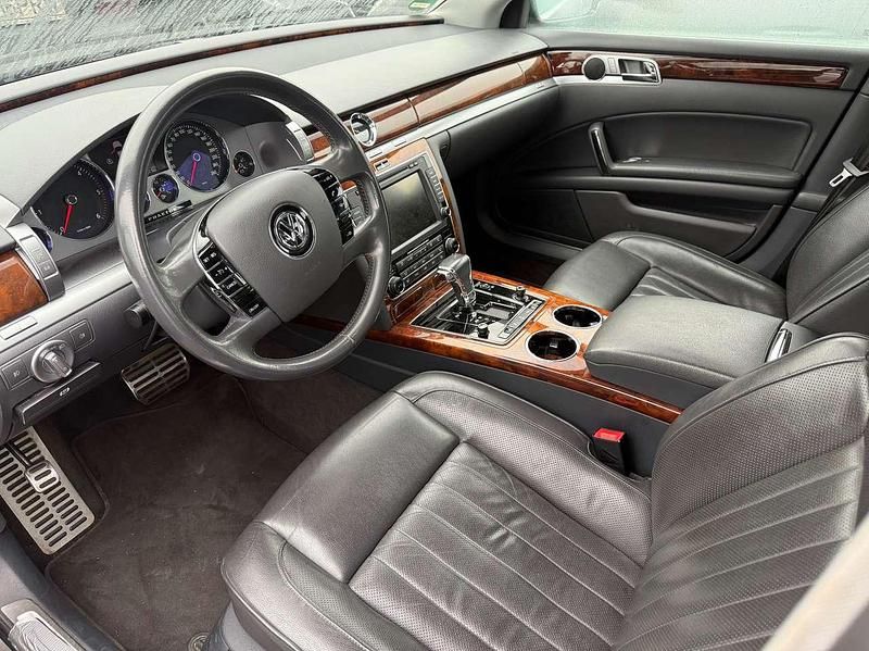Gebraucht VW Phaeton 245 PS (180 kW) 2015 Schwarz Limousine